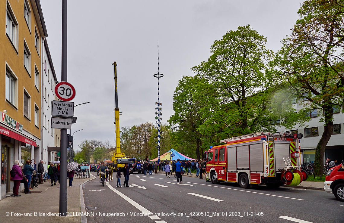 01.05.2023 - Maibaumaufstellung in Berg am Laim